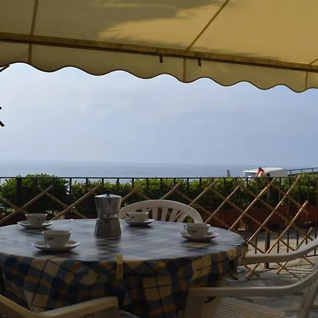 Davanti Al Mare * 임페리아
