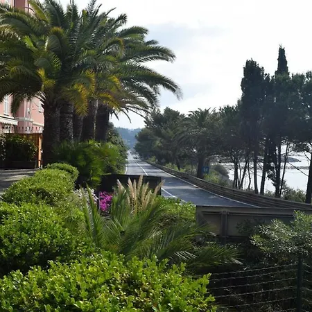 Davanti Al Mare Appartement *