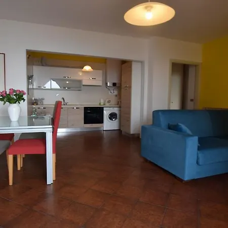 Davanti Al Mare Appartement Imperia
